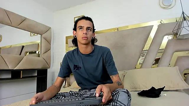 Ibratxandy online show from October 22, 9:03 pm