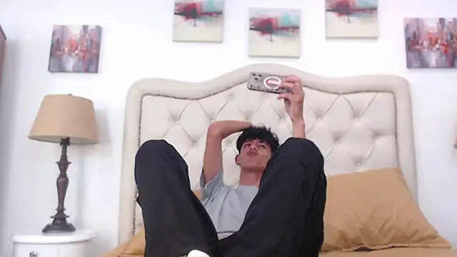 Ibratxandy online show from March 12, 3:49 pm