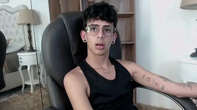 Ibratxandy online show from April 22, 7:09 pm