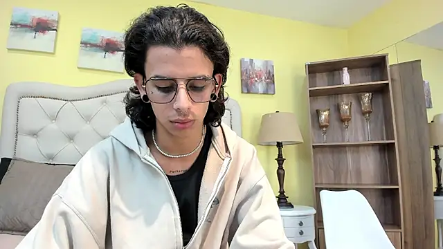 Ibratxandy online show from December 21, 12:51 pm