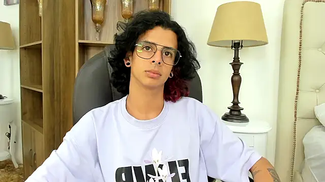 Ibratxandy online show from February 25, 7:25 pm