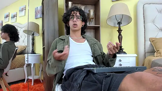 Ibratxandy online show from December 1, 7:37 pm