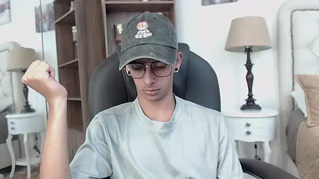 Ibratxandy online show from April 23, 7:26 pm