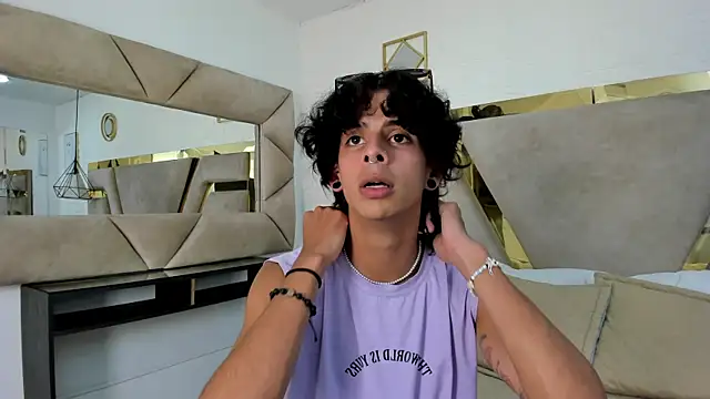 Ibratxandy online show from October 27, 8:32 pm