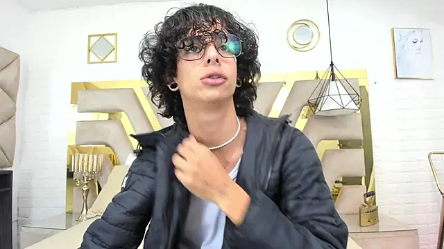 Ibratxandy online show from December 5, 7:01 pm