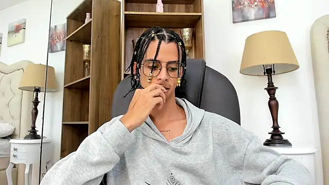 Ibratxandy online show from February 26, 6:30 pm