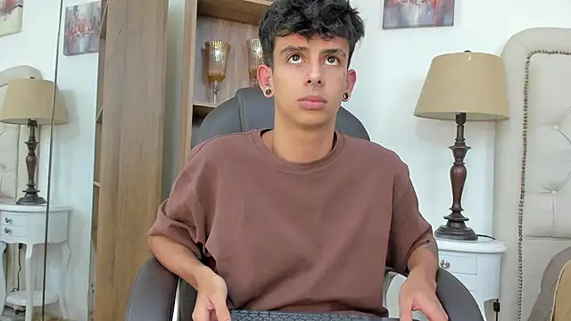Ibratxandy online show from June 1, 7:13 pm