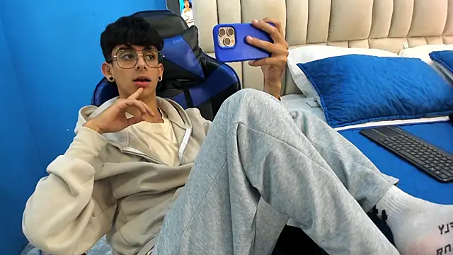 Ibratxandy online show from May 30, 7:19 pm