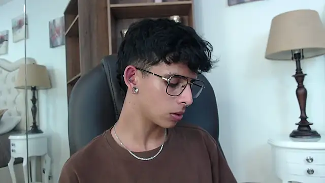 Ibratxandy online show from April 13, 6:56 pm