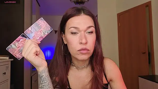 ReginaFoXXXy online show from May 8, 11:58 am