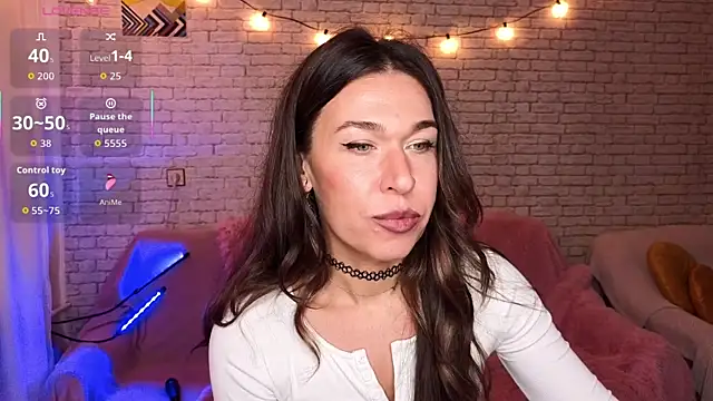 ReginaFoXXXy online show from October 28, 12:48 pm