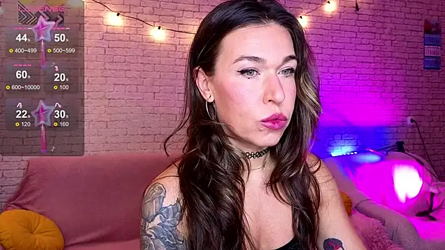 Snapshot of ReginaFoXXXy chatting on September 9, 8:13 am ReginaFoXXXy online show from September 9, 8:13 am