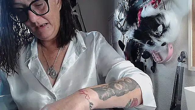 Mistress-Ivy51 online show from September 11, 6:13 am