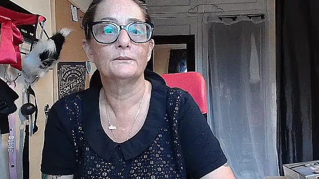 Mistress-Ivy51 online show from October 19, 7:44 am