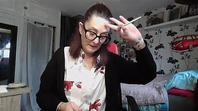 Mistress-Ivy51 online show from February 6, 8:54 am