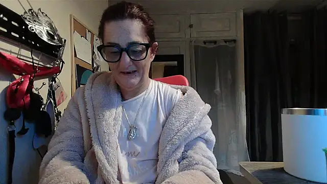 Mistress-Ivy51 online show from November 6, 7:01 am