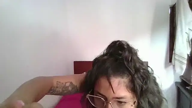 Snapshot of Tendercouple1 chatting on May 8, 3:49 pm Tendercouple1 online show from May 8, 3:49 pm