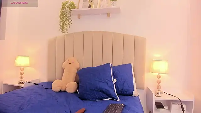 Rachel Donnelly online show from November 9, 4:27 am