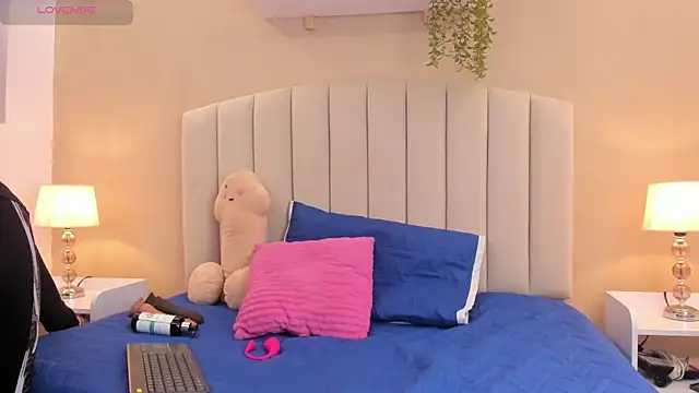 Rachel Donnelly online show from November 13, 4:16 am