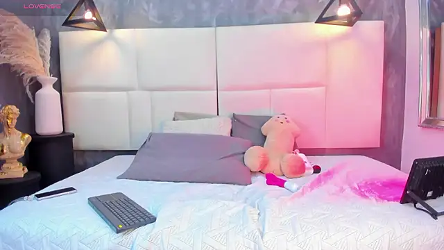 Rachel Donnelly online show from February 14, 10:21 pm