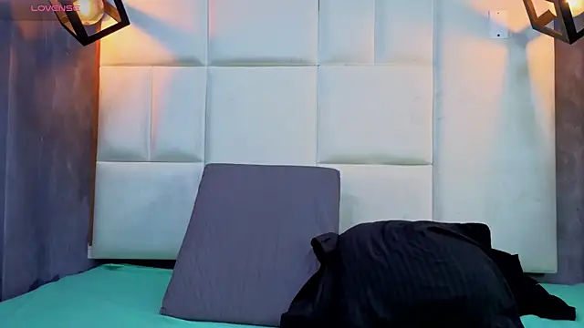 Rachel Donnelly online show from April 3, 1:56 am