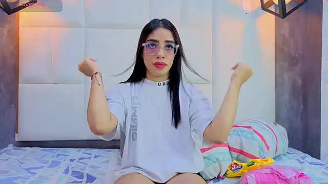 Rachel Donnelly online show from April 2, 1:13 am