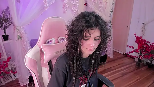bunny curly online show from October 21, 3:00 pm