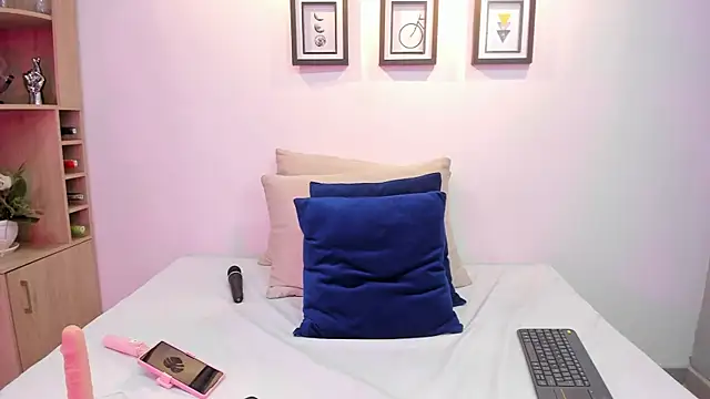 BarbieMonet online show from October 4, 1:07 am