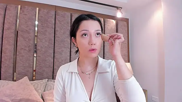 BarbieMonet online show from December 18, 8:23 pm