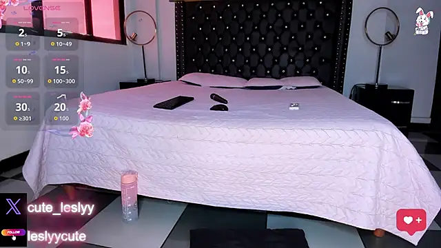 lesly cutee online show from October 25, 1:12 pm