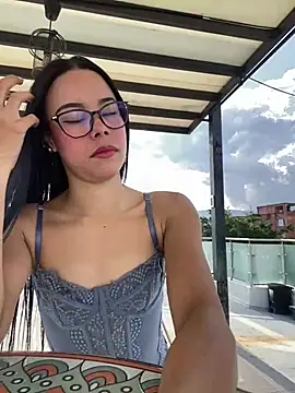 Snapshot of lesly_cutee chatting on May 6, 12:42 pm lesly cutee online show from May 6, 12:42 pm