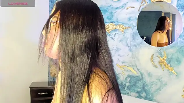 Snapshot of lesly_cutee chatting on March 2, 12:45 pm lesly cutee online show from March 2, 12:45 pm