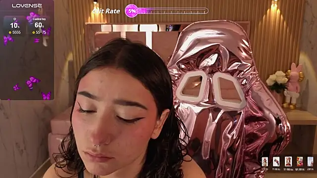 venuss09 s online show from April 30, 1:07 pm