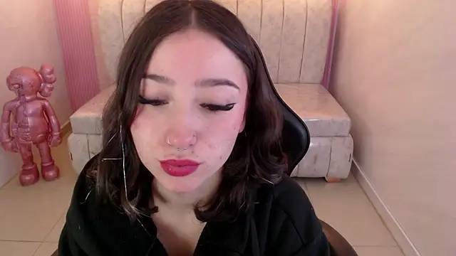 Snapshot of venuss09_s chatting on February 10, 1:43 pm venuss09 s online show from February 10, 1:43 pm