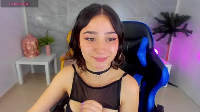 Snapshot of venuss09_s chatting on October 30, 3:53 pm venuss09 s online show from October 30, 3:53 pm