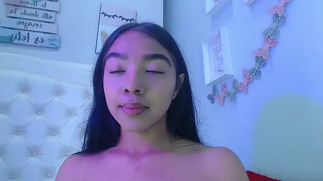 pocahontamoon online show from September 18, 1:14 pm