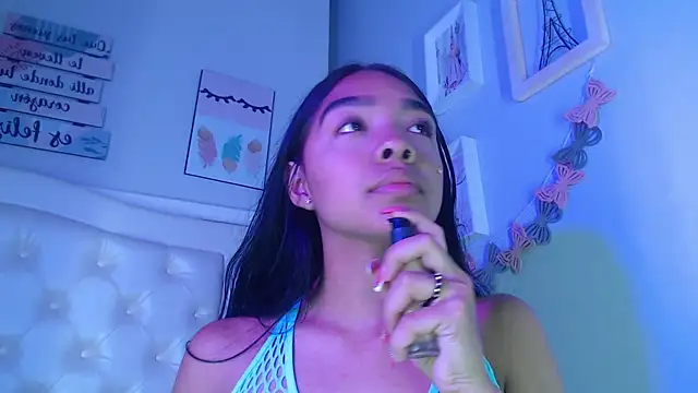 pocahontamoon online show from September 22, 1:17 pm