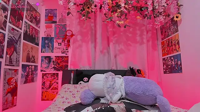 FluffyMelons online show from February 12, 11:04 pm