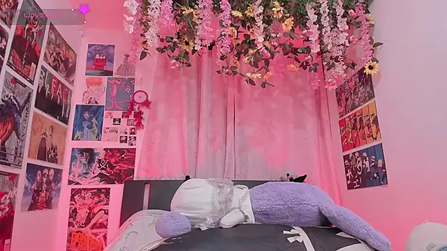 FluffyMelons online show from May 24, 11:04 pm