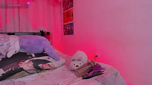 FluffyMelons online show from February 2, 11:04 pm