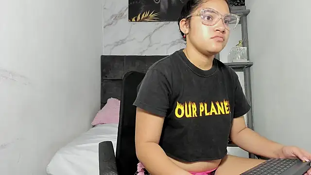 aly n sebas online show from April 8, 12:12 am