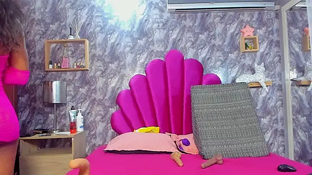 Snapshot of EMMA_SANTANA chatting on September 19, 7:40 pm EMMA SANTANA online show from September 19, 7:40 pm
