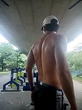 Snapshot of andrusstik chatting on September 26, 9:43 pm andrusstik online show from September 26, 9:43 pm