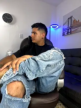  Juanes online show from November 21, 11:37 pm