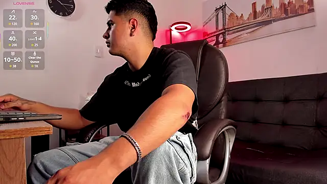  Juanes online show from November 24, 8:09 pm