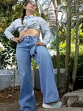 Arianna Moss online show from July 4, 9:19 pm
