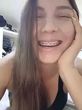 Arianna Moss online show from June 14, 10:00 pm