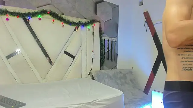 Snapshot of PeterBowel chatting on November 23, 2:54 am PeterBowel online show from November 23, 2:54 am