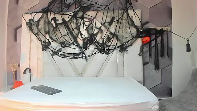 Snapshot of PeterBowel chatting on October 29, 2:21 am PeterBowel online show from October 29, 2:21 am