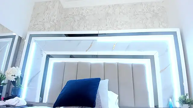 melodycharlotte online show from September 24, 12:22 pm